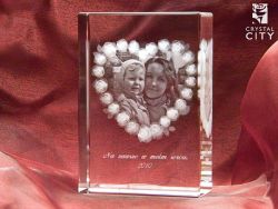 Zdjęcie w sercu z róż