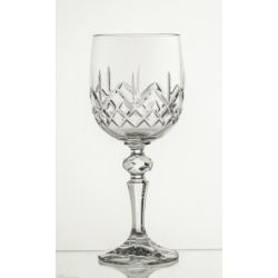 Ozdobne kieliszki do wina