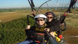 Lot paralotnią z napędem