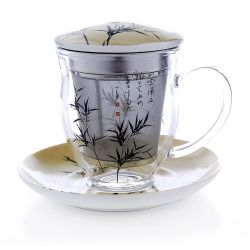 Filiżanka z zaparzaczką 