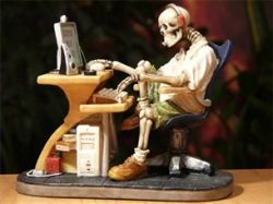 Rzeźba Maniak komputerowy